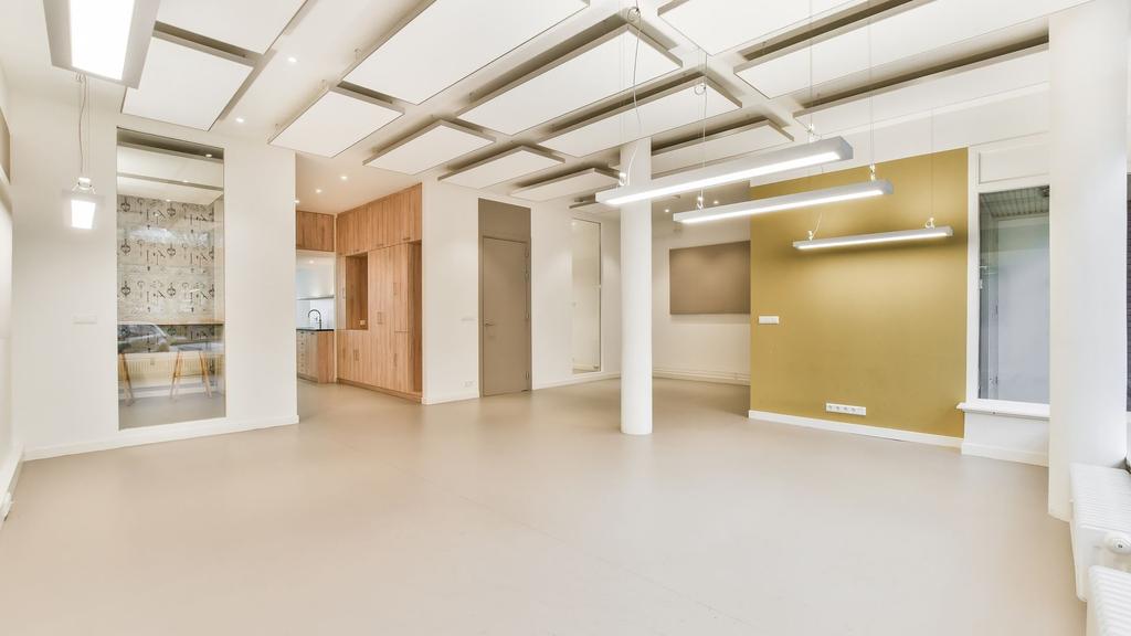 office workspace with rsin floor 1